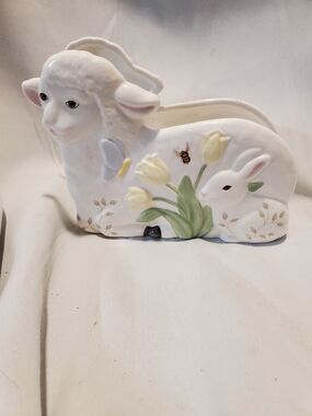 Lenox Butterfly Meadow Figural Lamb & Rabbit Porcelain Napkin Holder